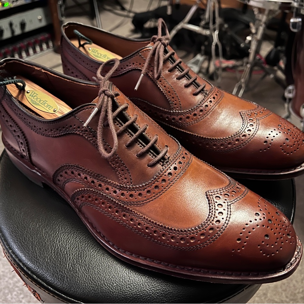 Allen Edmonds McAllister wingtips 10.5D in Chili. Great condition!